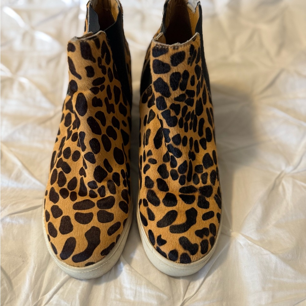 Coconuts by Matisse Leopard Print Ankle Boots / Size 8.5